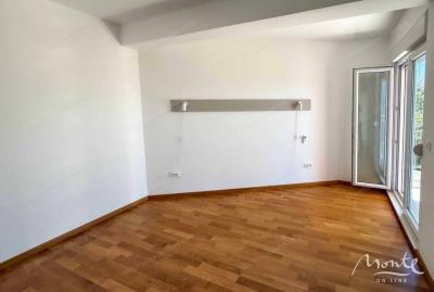 prostornaya-kvartira-s-2-spalnyami-v-tivate-s-panoramnym-vidom-na-more_03