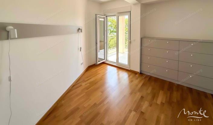 Image No.4-2 Bed Flat for sale