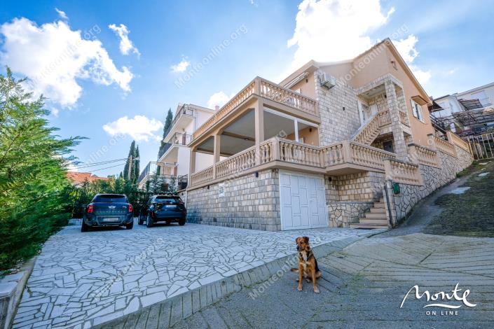 Image No.4-5 Bed House for sale