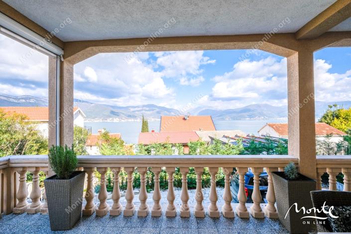 Image No.9-5 Bed House for sale