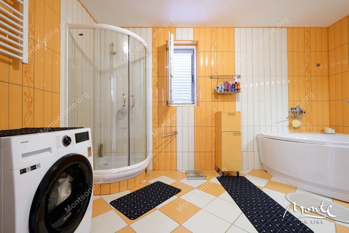 Image No.17-5 Bed House for sale