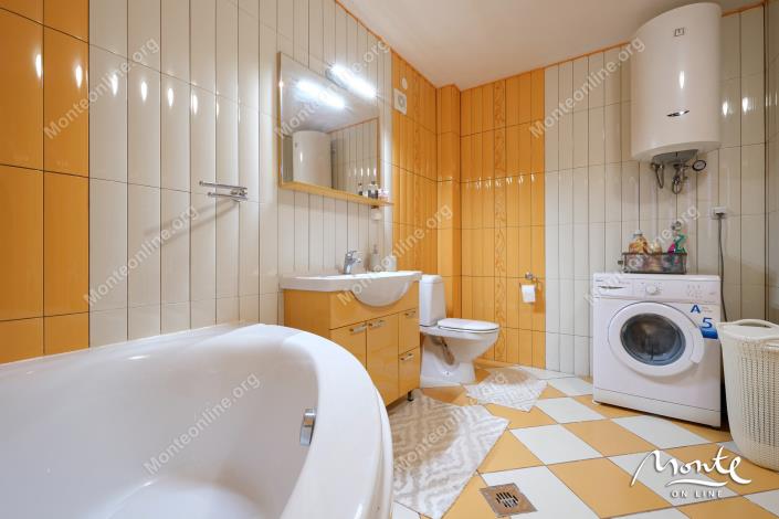 Image No.19-5 Bed House for sale