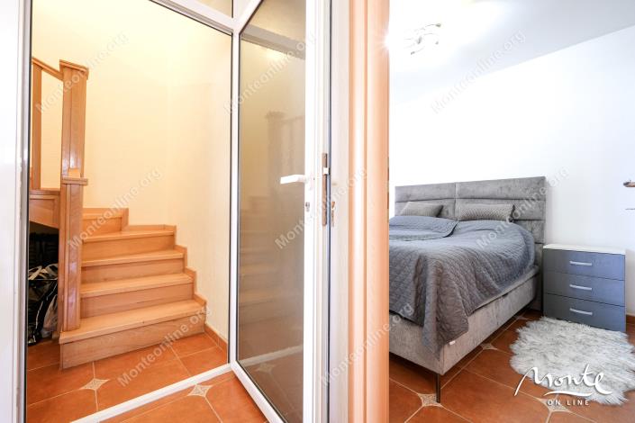 Image No.21-5 Bed House for sale