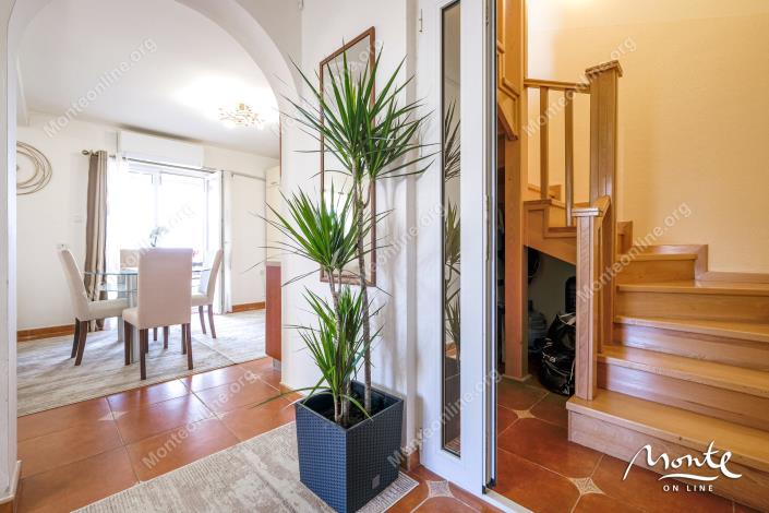 Image No.24-5 Bed House for sale