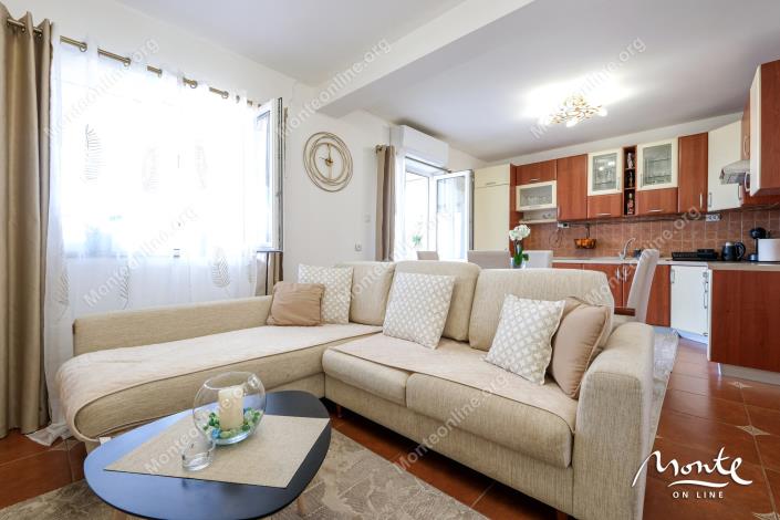 Image No.26-5 Bed House for sale