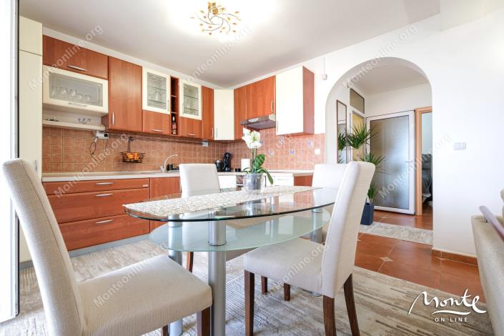 Image No.31-5 Bed House for sale