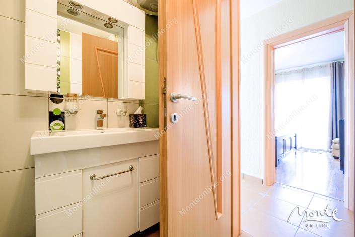 Image No.38-5 Bed House for sale