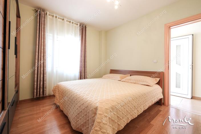 Image No.41-5 Bed House for sale