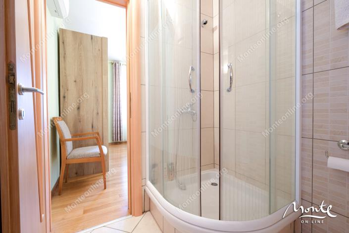 Image No.44-5 Bed House for sale