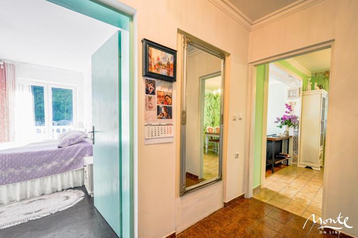 Image No.8-7 Bed House for sale