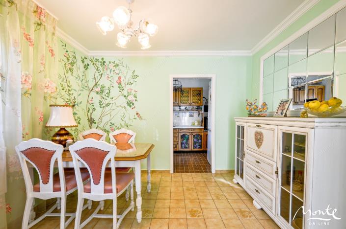 Image No.13-7 Bed House for sale