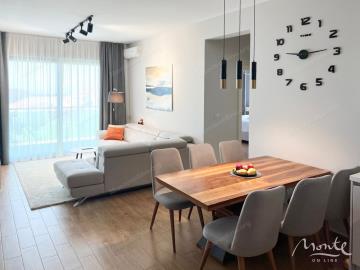 shikarnyj-2-spalnyj-apartament-s-panoramnym-vidom-na-more-v-bechichi_03