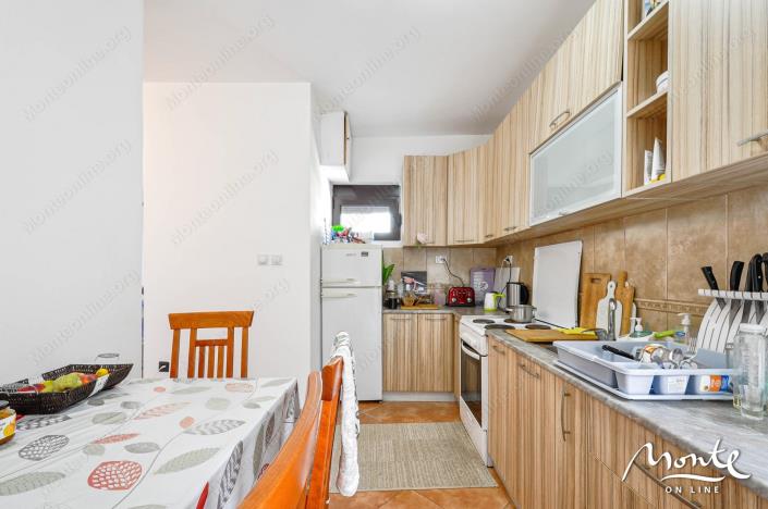 Image No.2-4 Bed House for sale