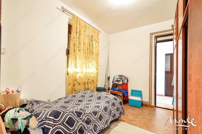 Image No.8-4 Bed House for sale