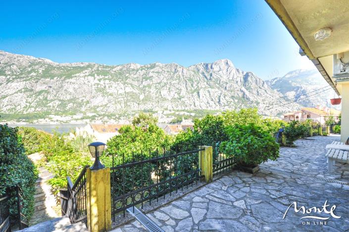 Image No.16-4 Bed House for sale