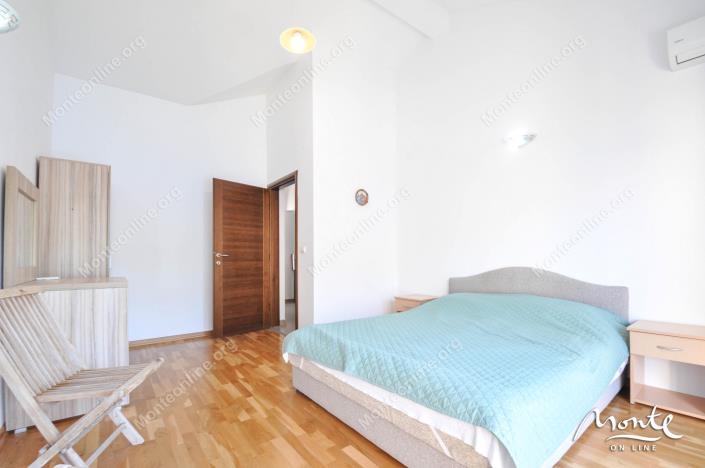 Image No.11-4 Bed House for sale