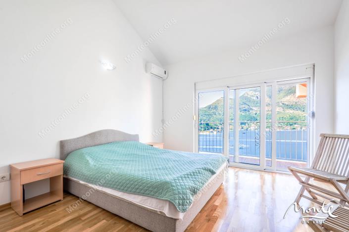 Image No.12-4 Bed House for sale