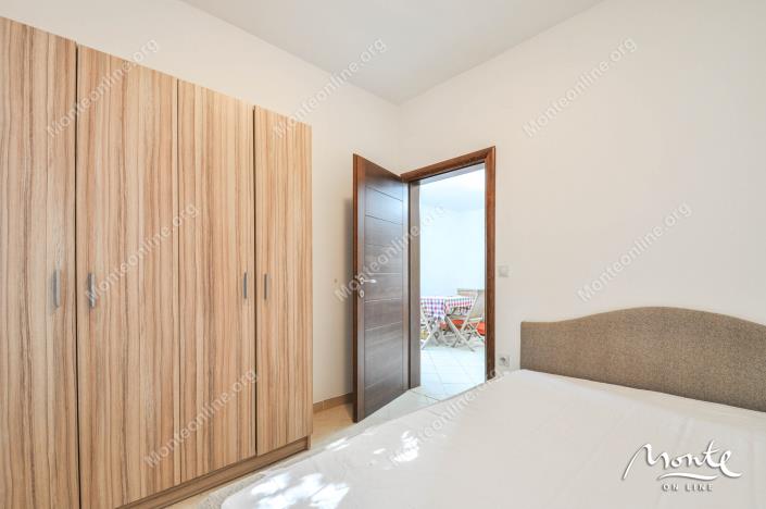 Image No.22-4 Bed House for sale