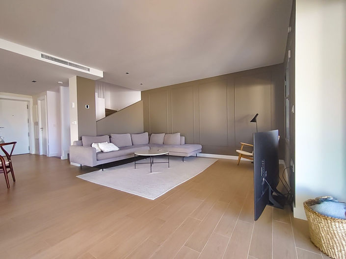 Image No.12-4 Bed Property for sale