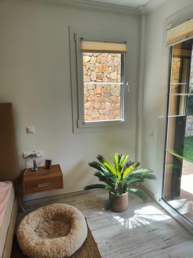 Image No.20-3 Bed House for sale