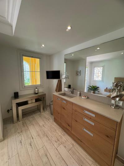 Image No.26-3 Bed House for sale