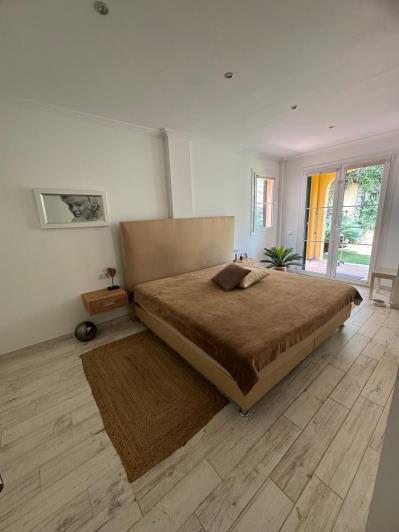 Image No.30-3 Bed House for sale