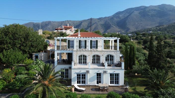 Image No.10-6 Bed Villa for sale