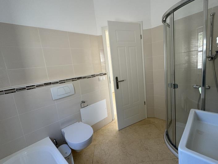 Image No.16-6 Bed Villa for sale