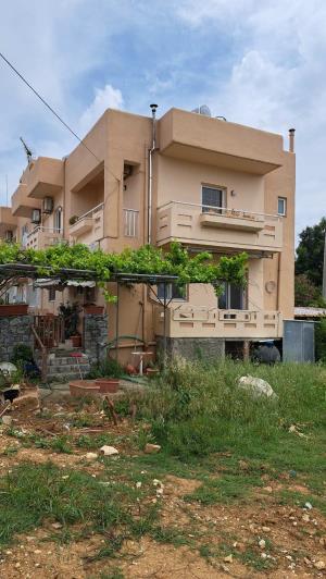 Image No.1-9 Bed Hotel for sale
