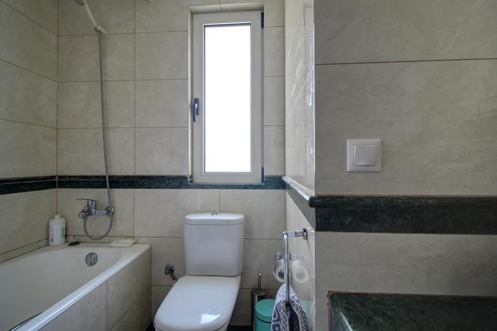 Image No.22-2 Bed Maisonette for sale