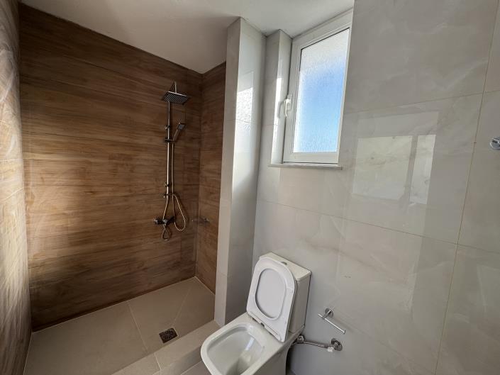 Image No.18-3 Bed Maisonette for sale