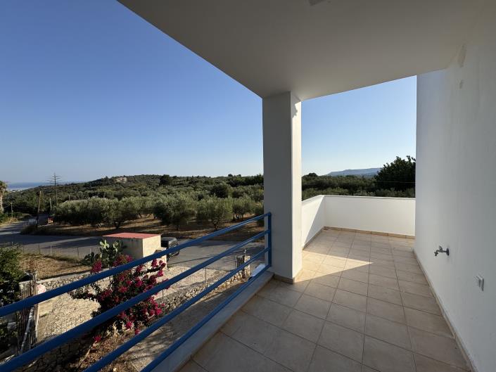 Image No.25-3 Bed Maisonette for sale