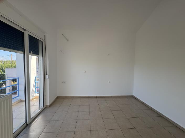 Image No.15-3 Bed Maisonette for sale