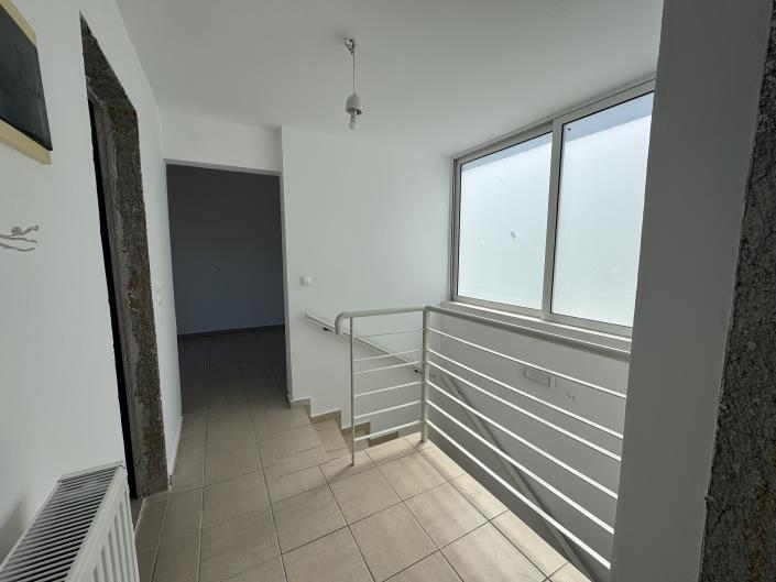 Image No.14-3 Bed Maisonette for sale