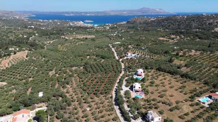 Image No.8-8 Bed Plot for sale