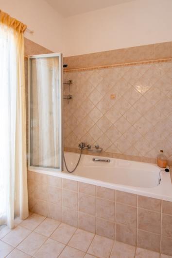 Image No.27-3 Bed Villa / Detached for sale