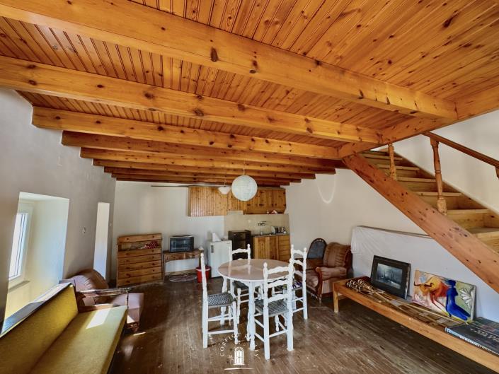 Image No.11-2 Bed House for sale