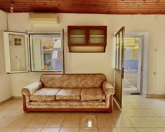 Image No.4-2 Bed House for sale