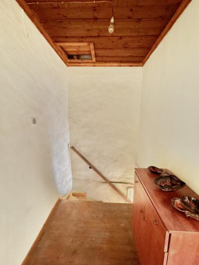 Image No.10-2 Bed House for sale