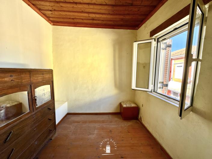 Image No.15-2 Bed House for sale