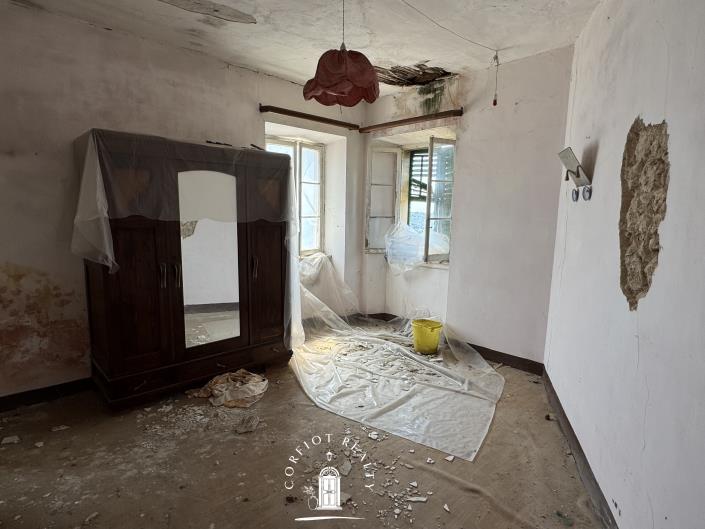 Image No.31-3 Bed House for sale