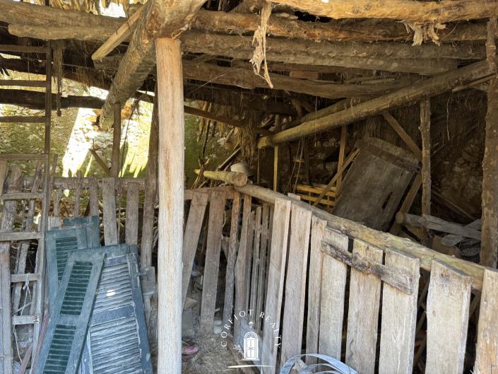 Image No.42-3 Bed House for sale