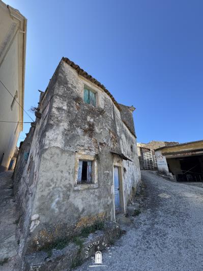 Image No.3-House/Villa for sale