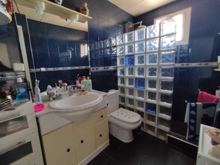 Image No.7-3 Bed House for sale