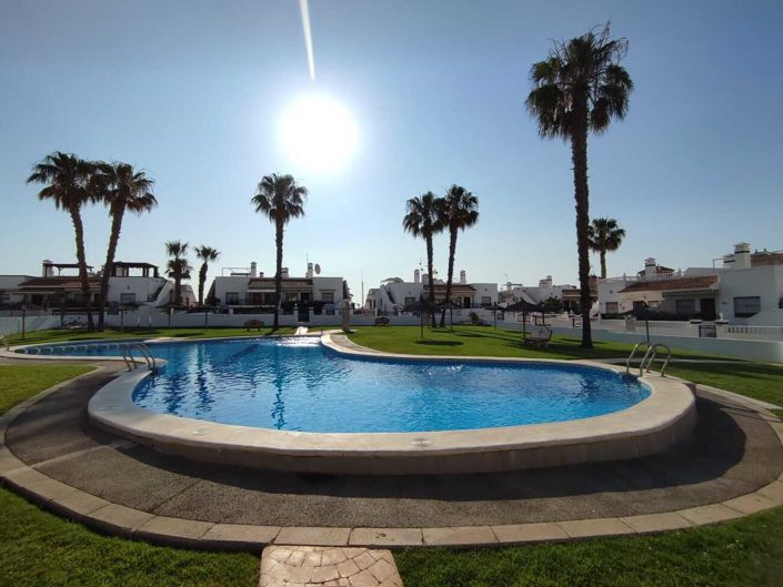 Image No.12-2 Bed Property for sale