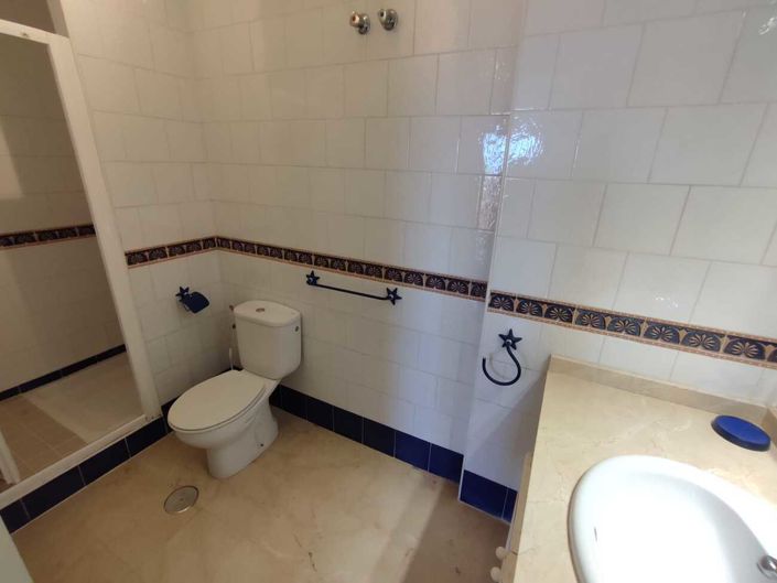 Image No.19-2 Bed Property for sale