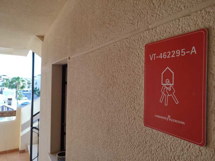 Image No.10-2 Bed Property for sale