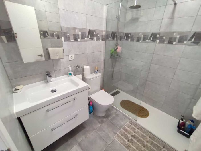 Image No.20-3 Bed Townhouse for sale