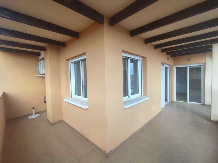 Image No.12-2 Bed Property for sale