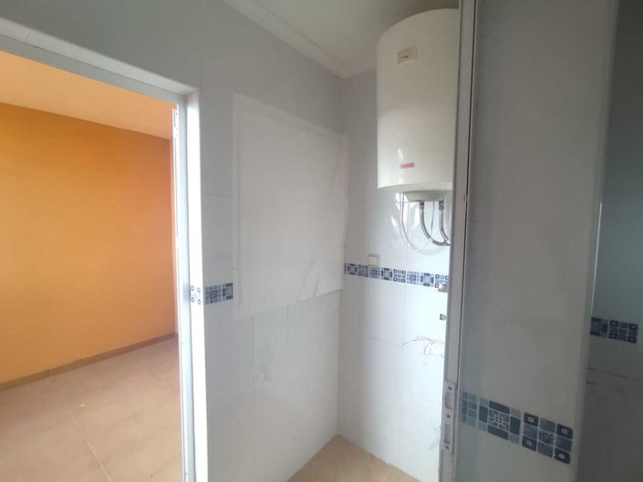 Image No.15-2 Bed Property for sale